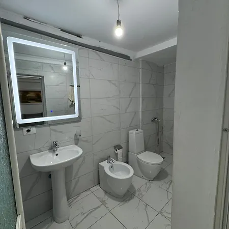 Tirana City Apartment Apartament