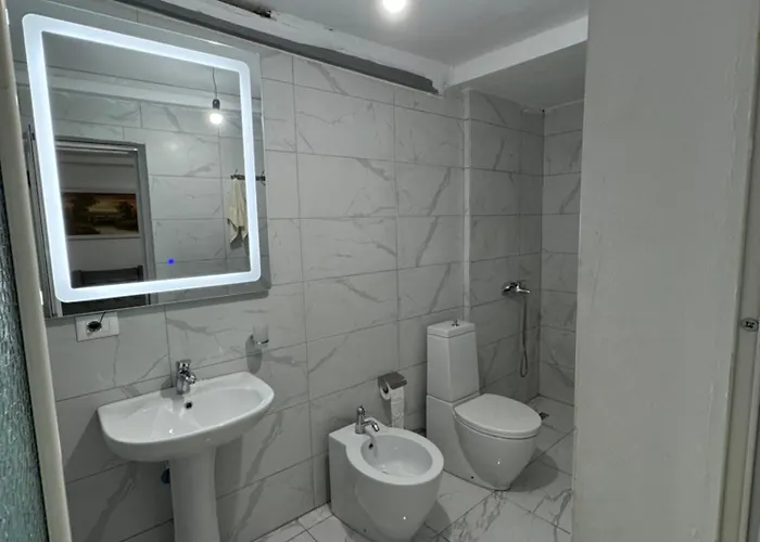 Tirana City Apartment Appartamento